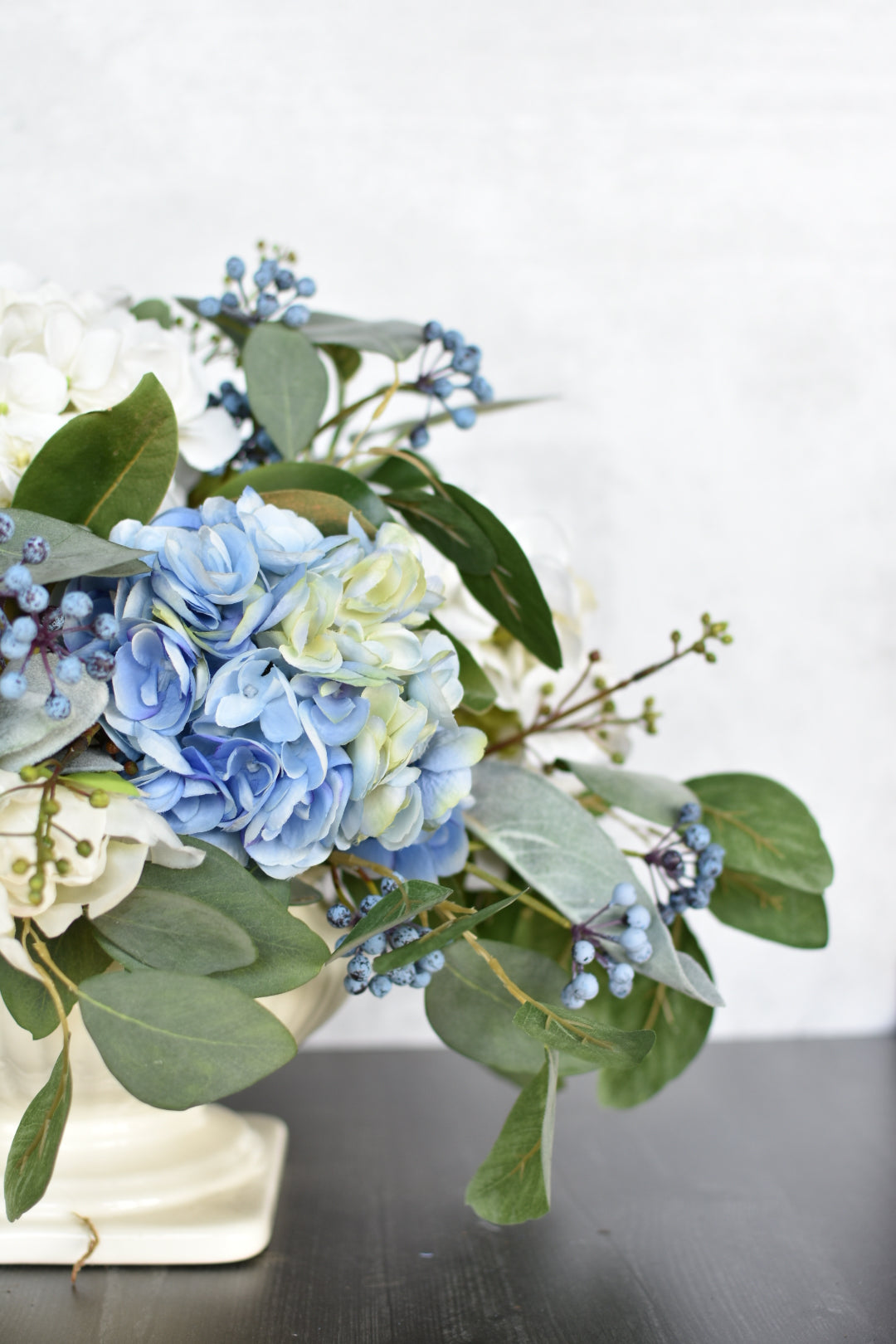 Step by Step Tutorial: Flower Wrapping in Korean Style - Mini Hydrangea  Bouquet 