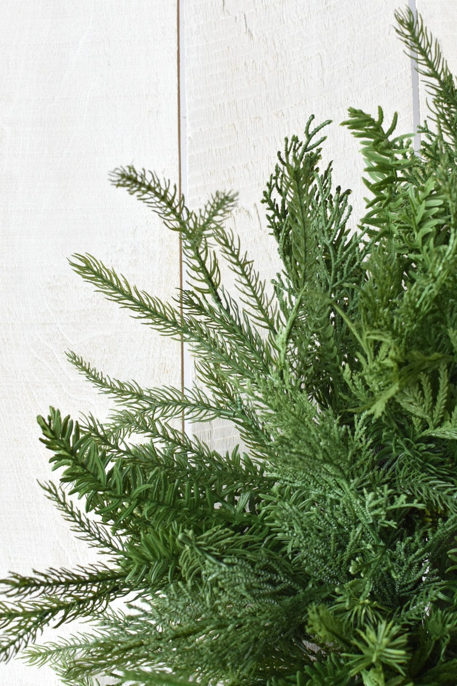 26" Faux Mixed Greenery Wreath