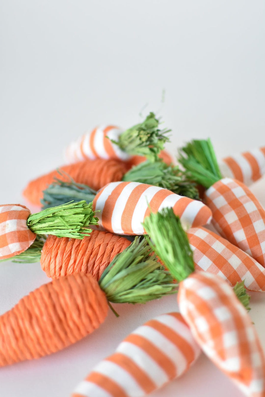 Set of 12 x 4.5" Orange and White Fabric/Jute Carrots