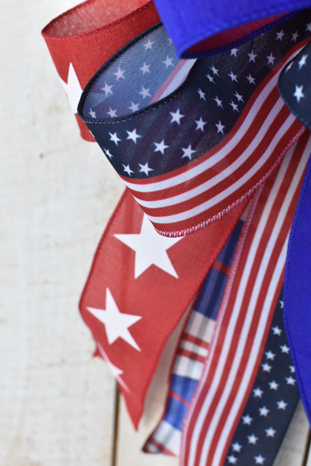 The BETSY Bow : Hand-tied America 250 Bow