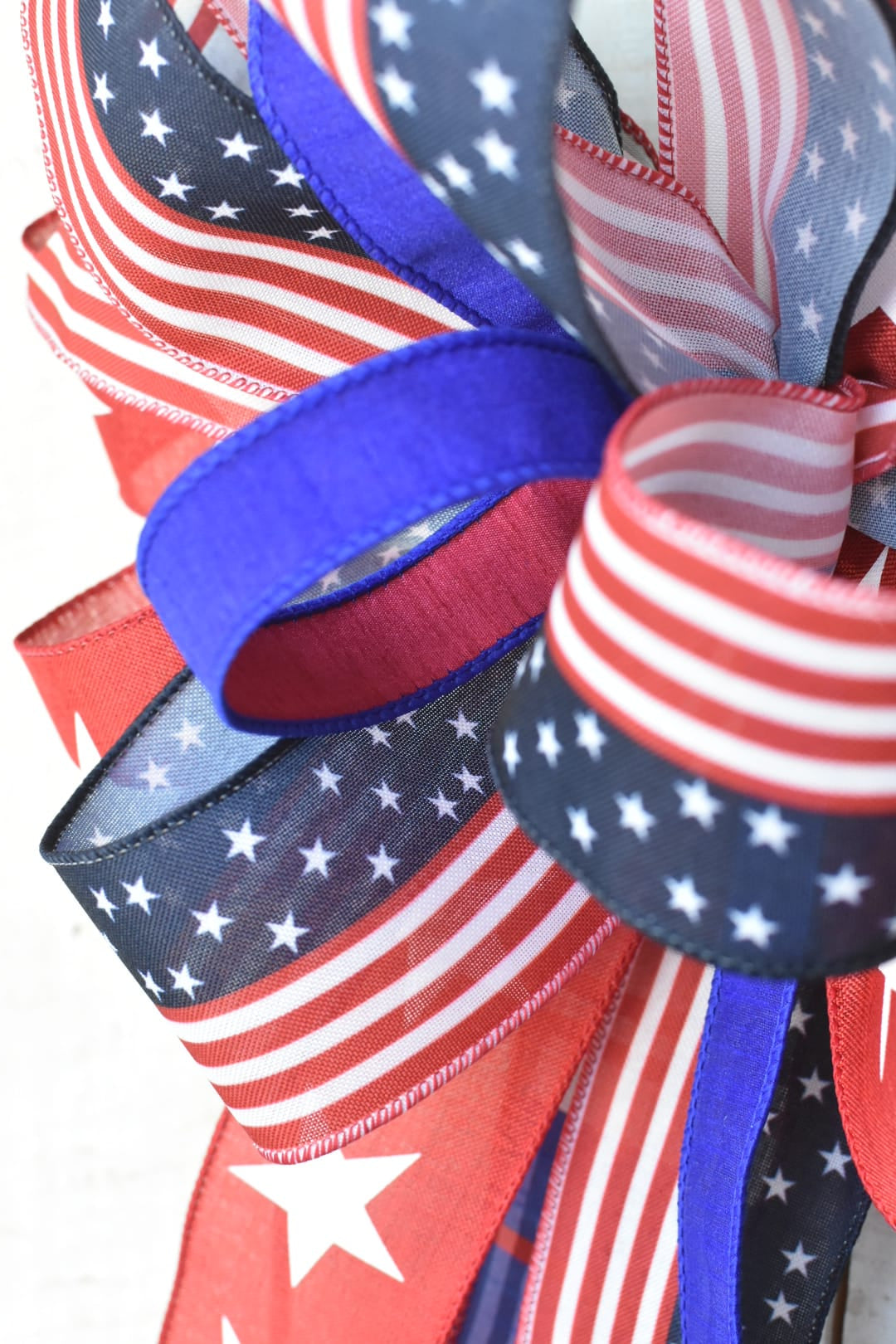 The BETSY Bow : Hand-tied America 250 Bow