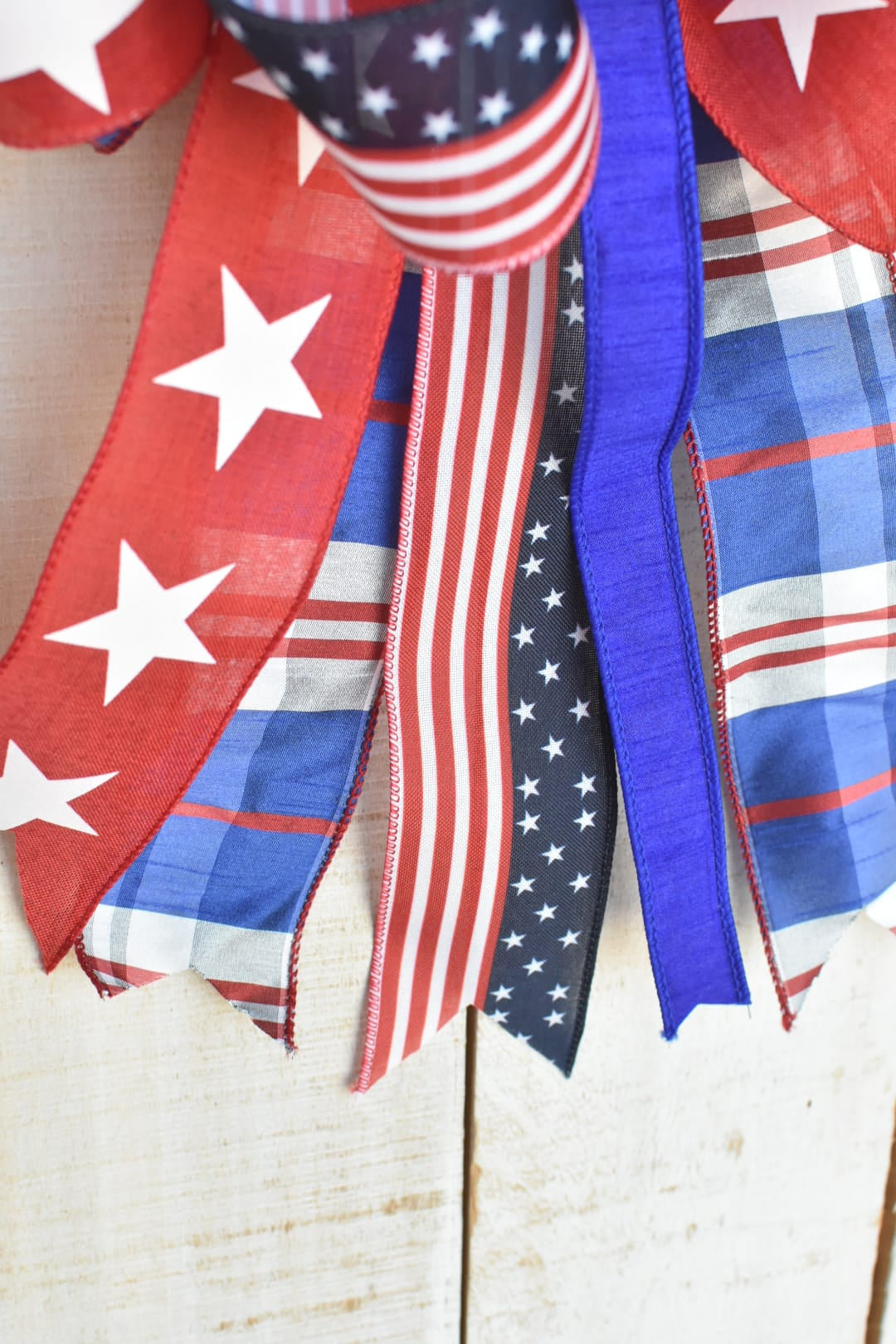 The BETSY Bow : Hand-tied America 250 Bow