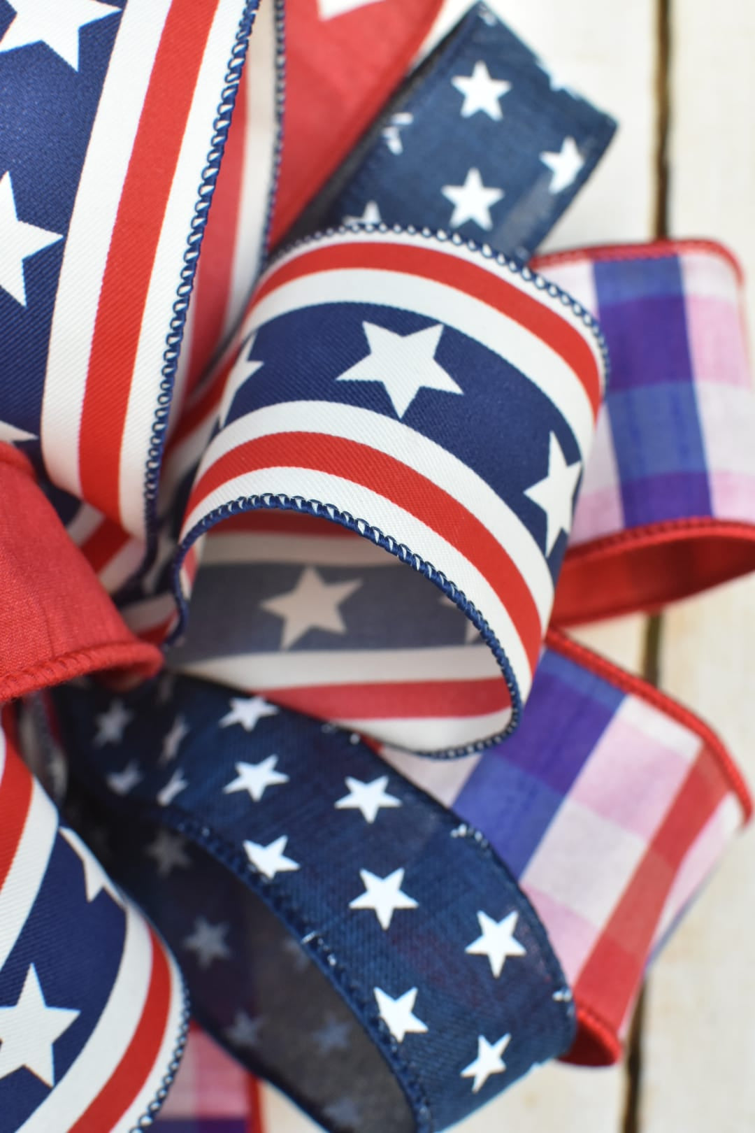 The LIBERTY Bow : Hand-tied America 250 Bow
