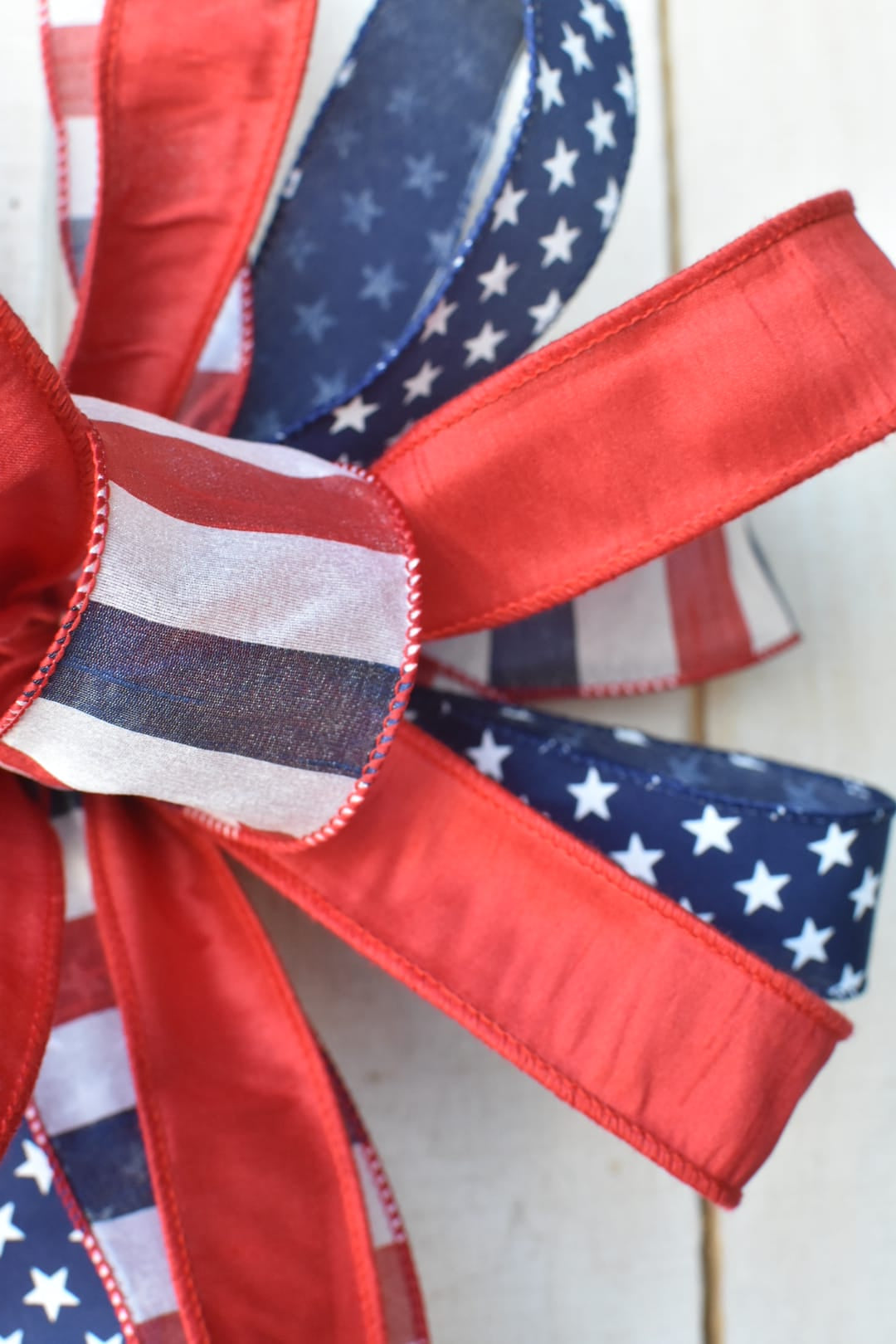 The MADISON Bow : Hand-tied America 250 Bow