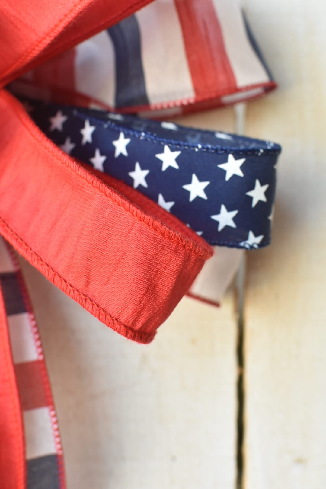 The MADISON Bow : Hand-tied America 250 Bow