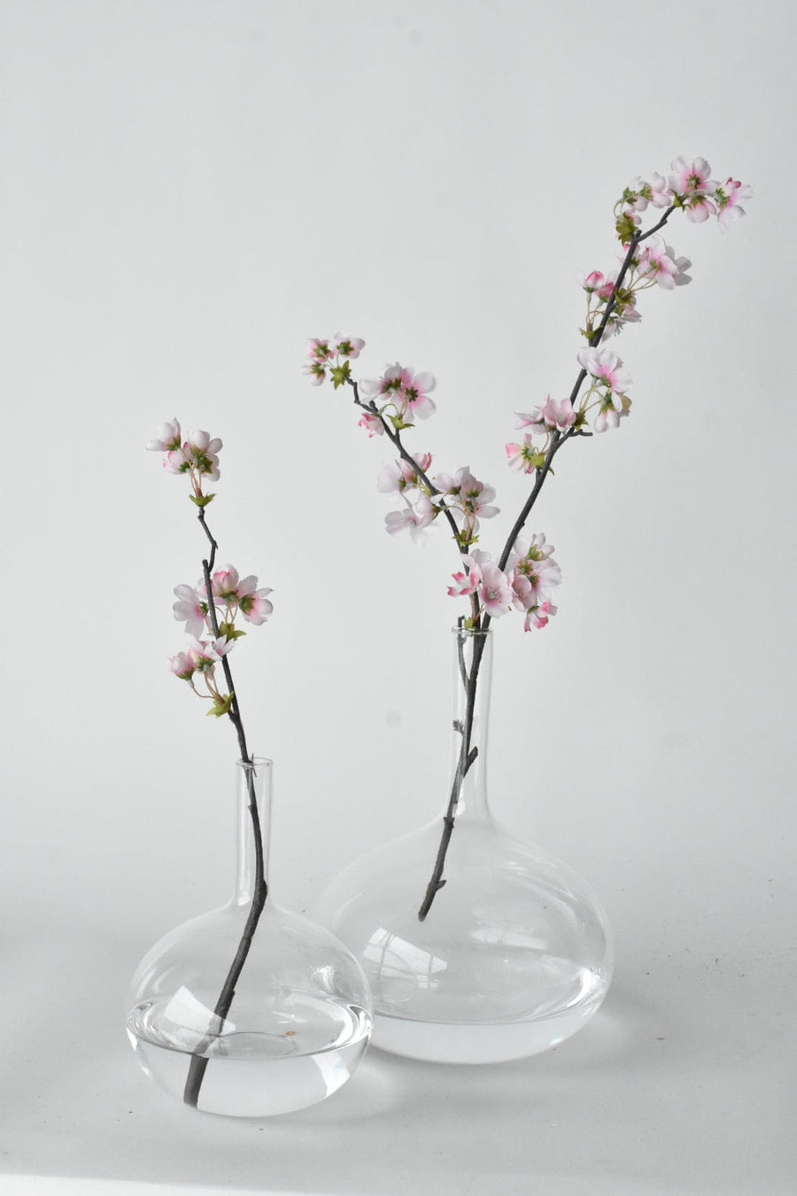 9.5" Glass Bulb Bud Vase LG