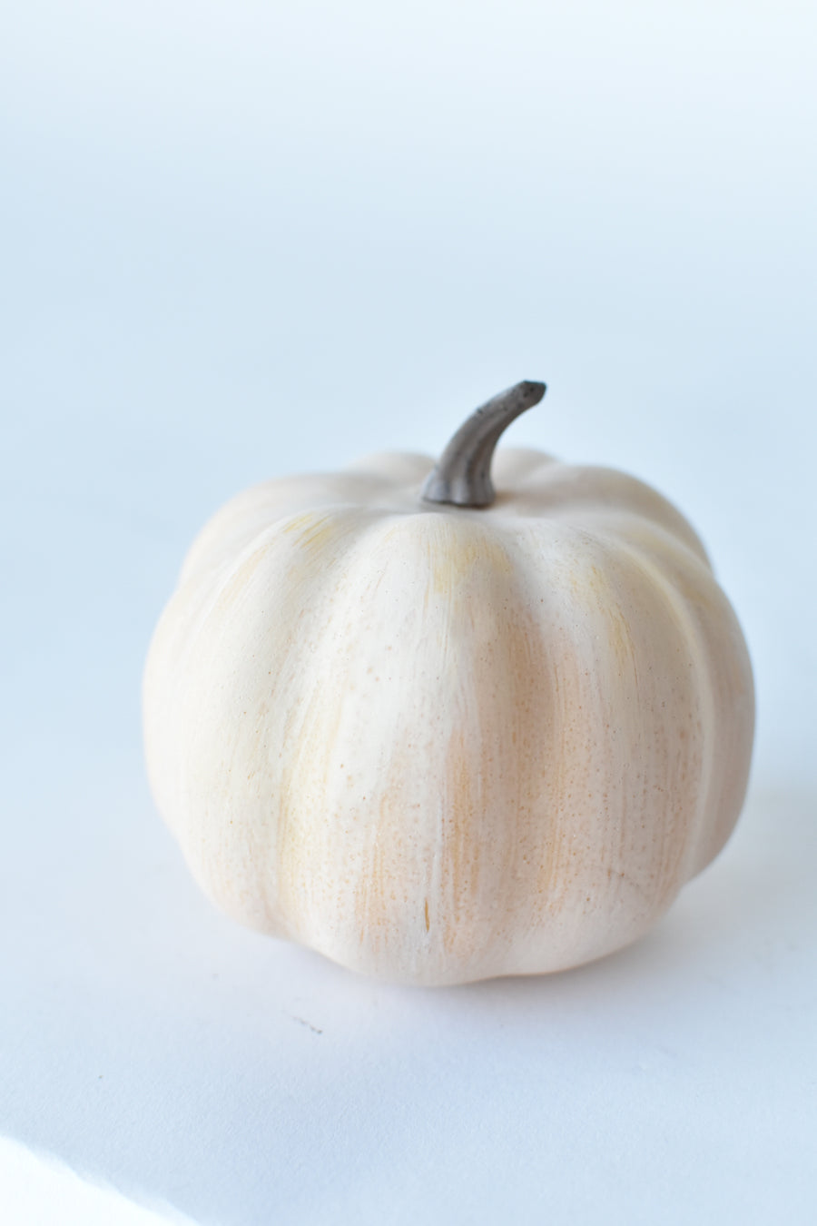 3.5"Hx4"D Faux Pumpkin Beige White Washed