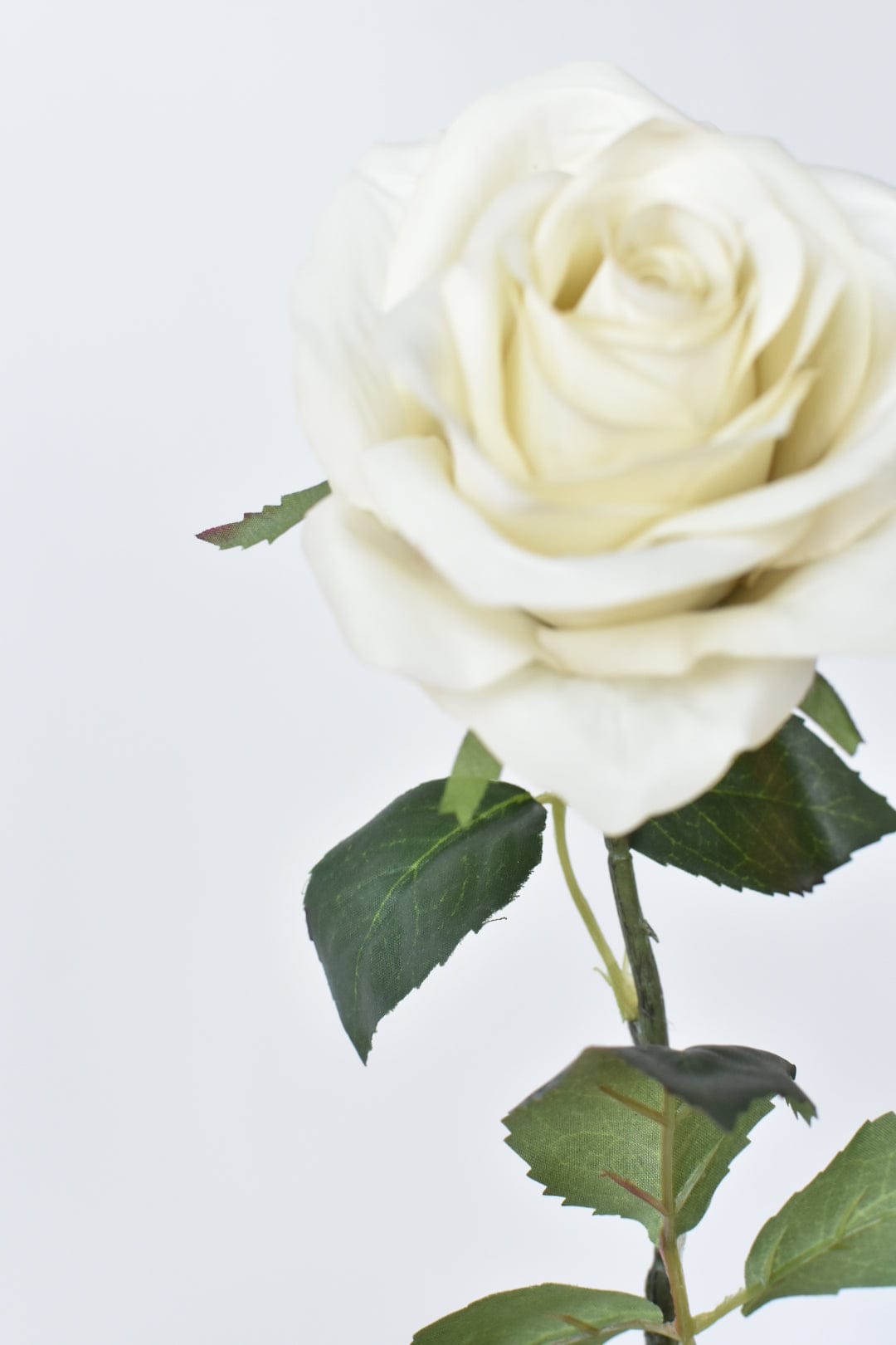 21.5" Faux Dirty Cream Rose Bud Stem