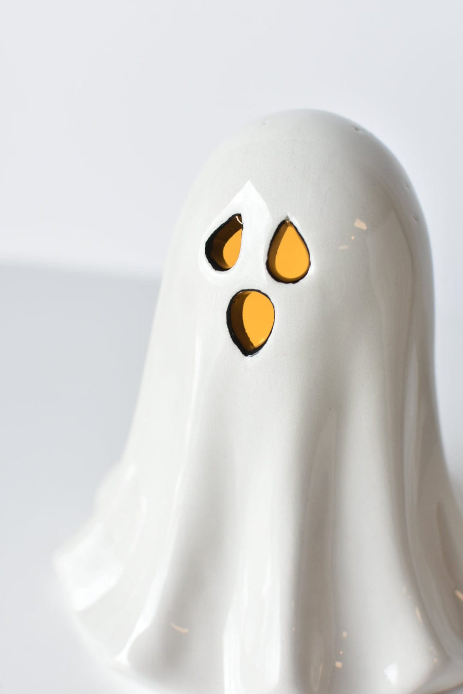 4.5" Ceramic Ghost w/LED Lights