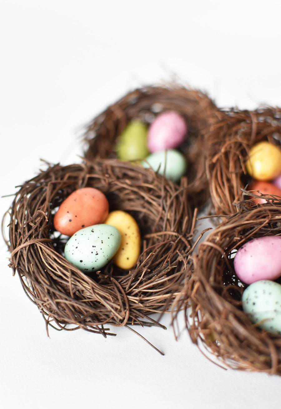 2.5" Nest with Multicolor Eggs (Set of 4 Nests)